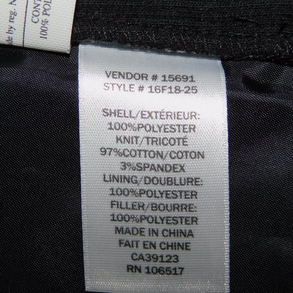 Northern Reflections Womens M Red Black Gray Roses Quilted Full Zip Vest - Picture 6 of 11